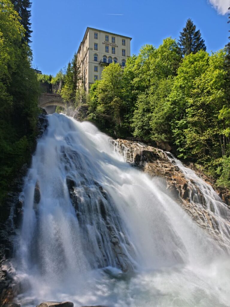 Bad Gastein Wasserfall - Naturwunder in Österreich mit 341 Metern Fallhöhe